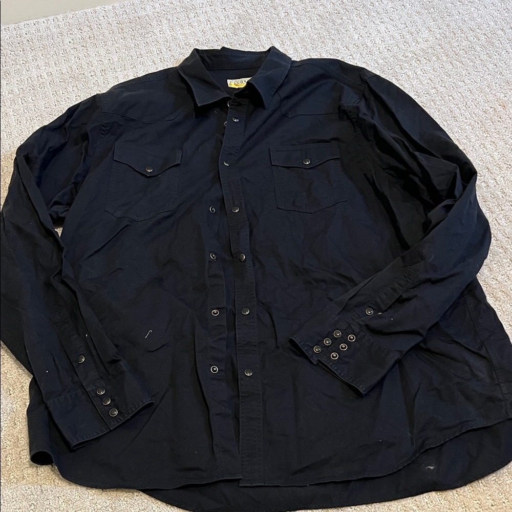 Tecovas Black Garment with Label Detail